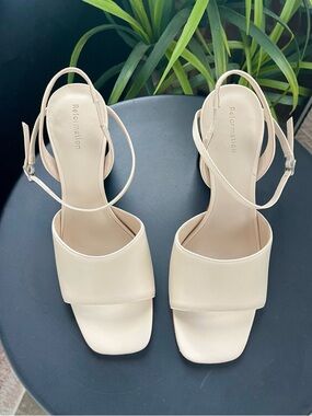Reformation Grayson Heeled Sandal in Natural  (Size 9)